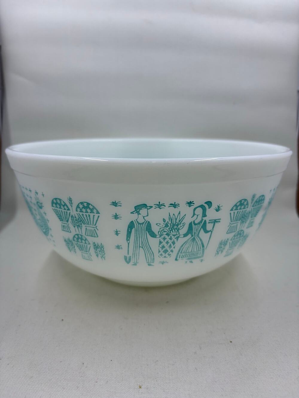 PYREX Butterprint Turquoise Mixing Bowl 2.5 qt